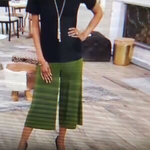 Bob Mackie Pull On  Knit GAUCHO PANTS
